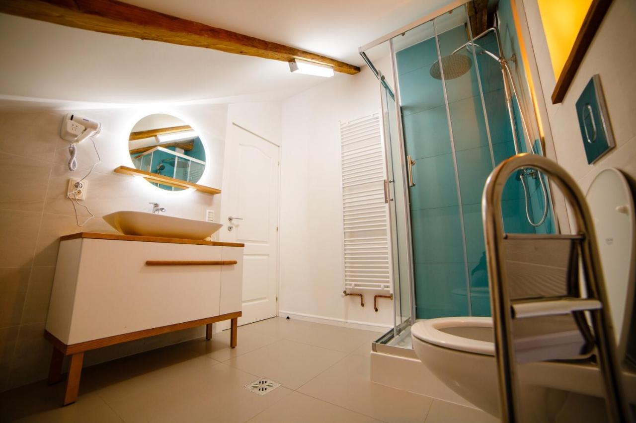 Alpine Loft Apartment Câmpulung Moldovenesc Exterior photo